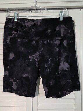 Danskin Black Camo Bike Shorts Sz L